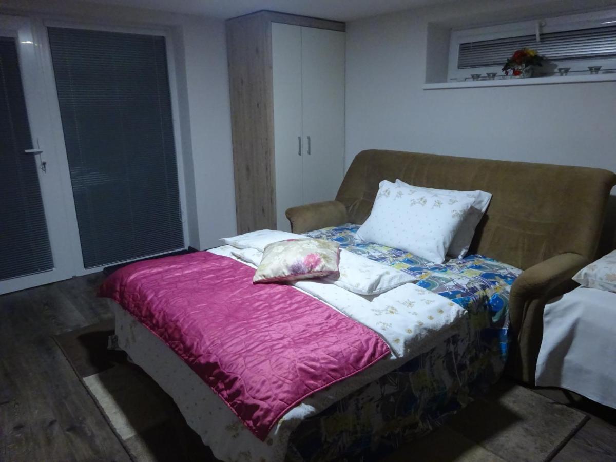 Family Friendly Apartment 3 Adults Plus Child روجومبيروك المظهر الخارجي الصورة